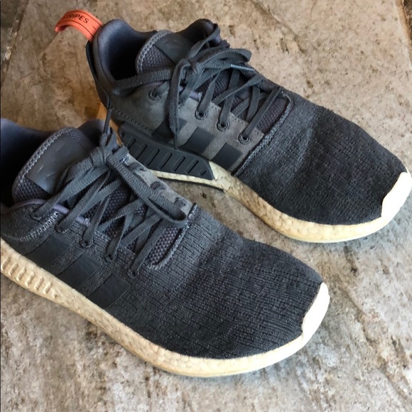 the brand with the three stripes shoes